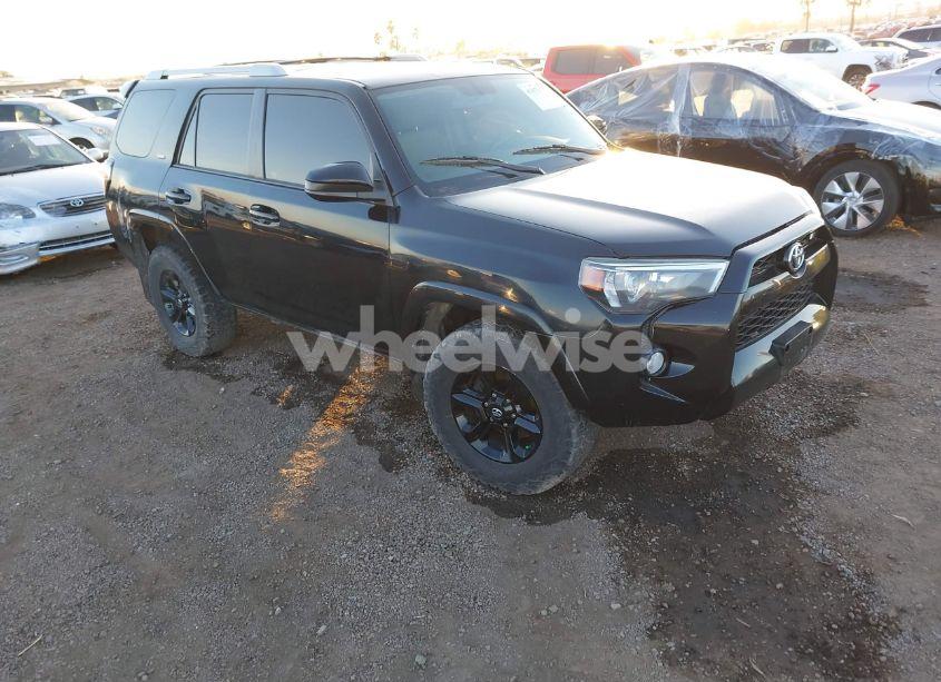 2018 Toyota 4runner SR5 (VIN JTEZU5JR7J5181717) main photo