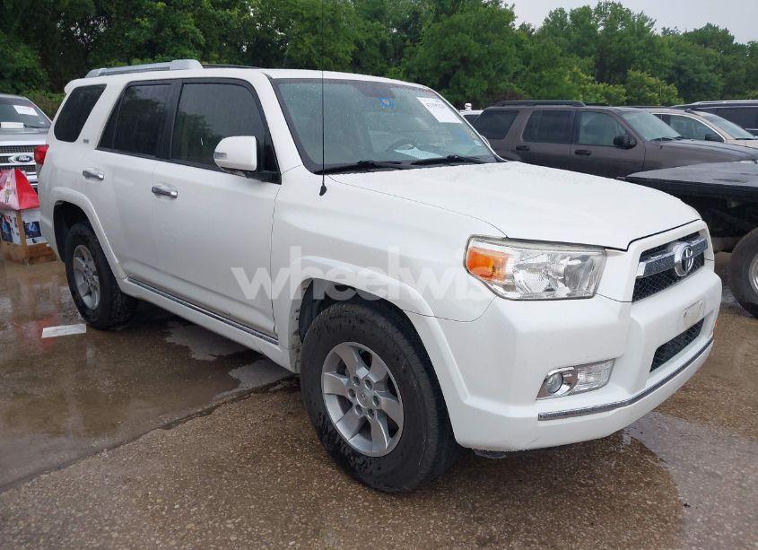 2010 Toyota 4runner SR5 V6 (VIN JTEZU5JR8A5003377) main photo