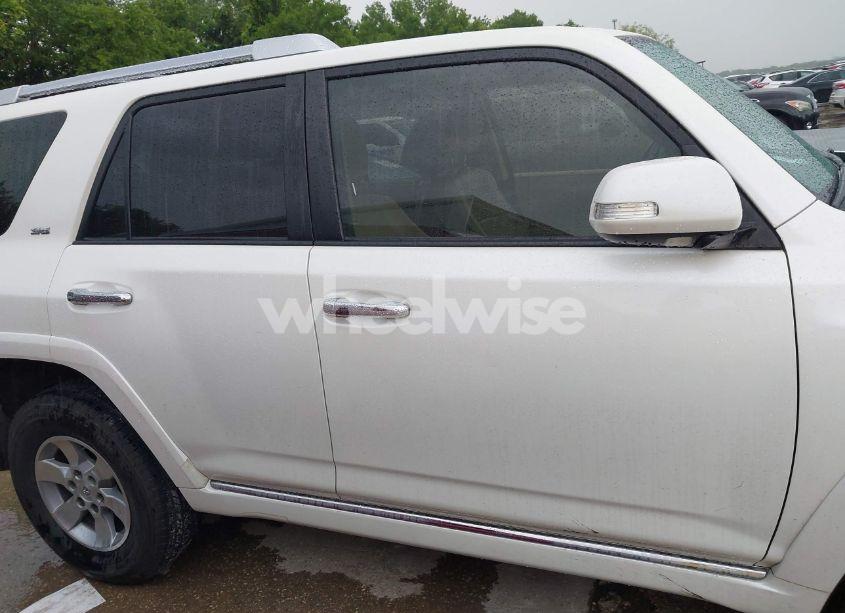 Photo 13 of 2010 Toyota 4runner SR5 V6 (VIN JTEZU5JR8A5003377)