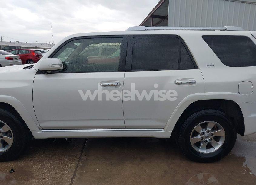Photo 14 of 2010 Toyota 4runner SR5 V6 (VIN JTEZU5JR8A5003377)