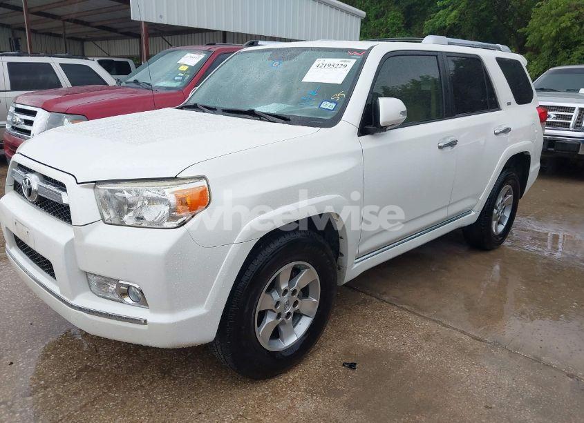 Photo 2 of 2010 Toyota 4runner SR5 V6 (VIN JTEZU5JR8A5003377)
