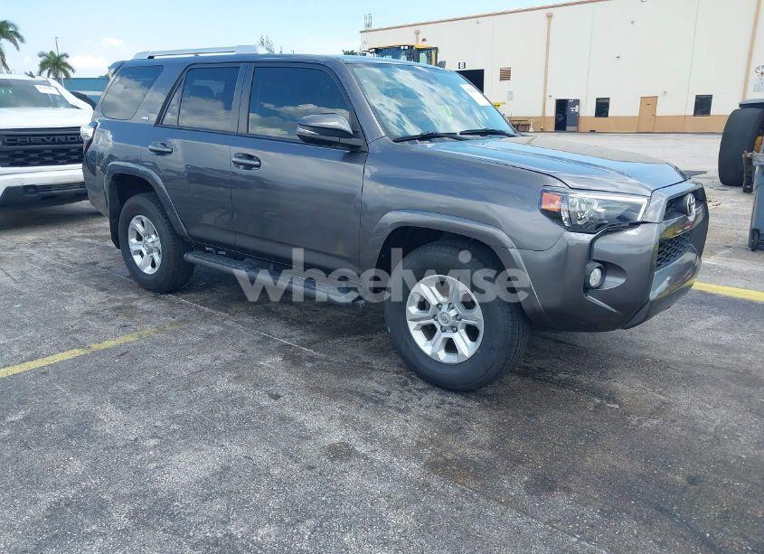 2018 Toyota 4runner SR5 PREMIUM (VIN JTEZU5JR8J5184481) main photo