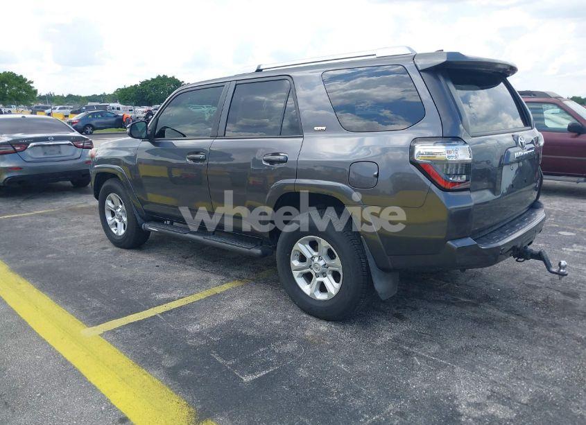 Photo 3 of 2018 Toyota 4runner SR5 PREMIUM (VIN JTEZU5JR8J5184481)