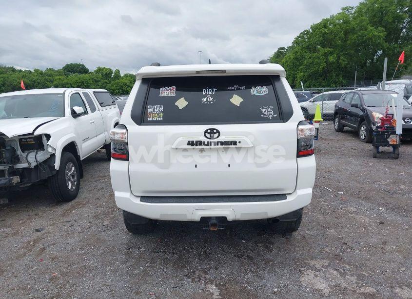 Photo 17 of 2018 Toyota 4runner SR5 (VIN JTEZU5JR8J5187543)
