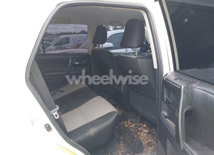 Photo 8 of 2018 Toyota 4runner SR5 (VIN JTEZU5JR8J5187543)