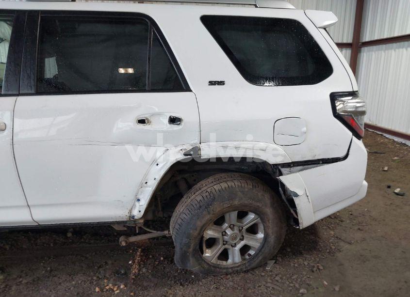 Photo 6 of 2016 Toyota 4runner SR5 (VIN JTEZU5JR9G5121298)