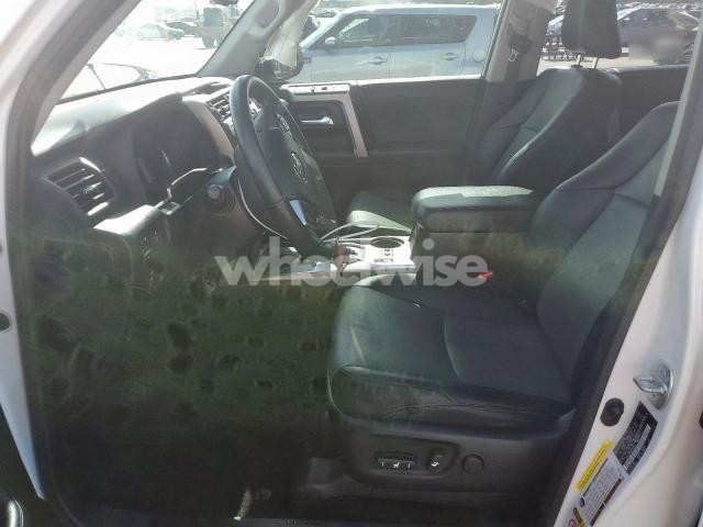 Photo 2 of 2017 TOYOTA 4RUNNER SR5 N/A (VIN JTEZU5JR9H5150429)