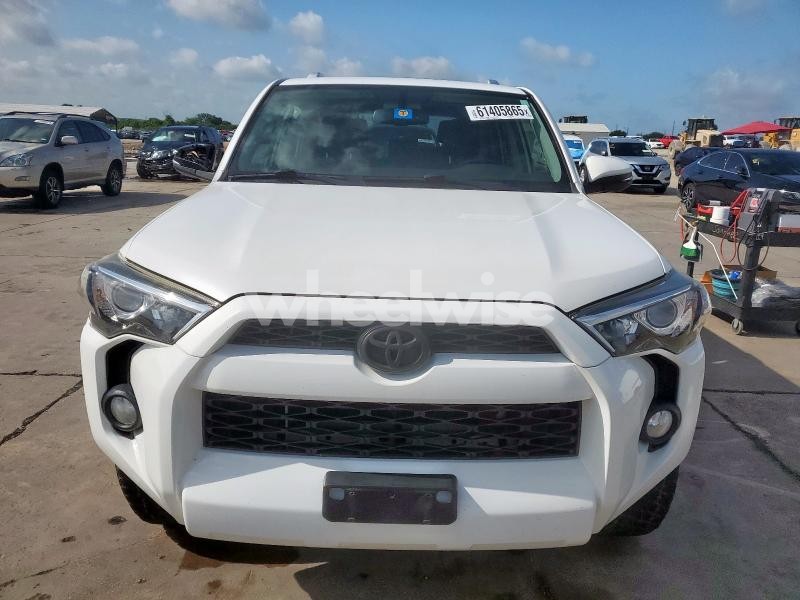 Photo 4 of 2017 TOYOTA 4RUNNER SR5 N/A (VIN JTEZU5JR9H5150429)