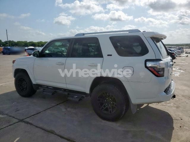 Photo 7 of 2017 TOYOTA 4RUNNER SR5 N/A (VIN JTEZU5JR9H5150429)