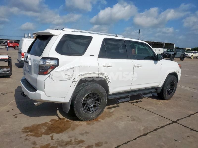 Photo 8 of 2017 TOYOTA 4RUNNER SR5 N/A (VIN JTEZU5JR9H5150429)