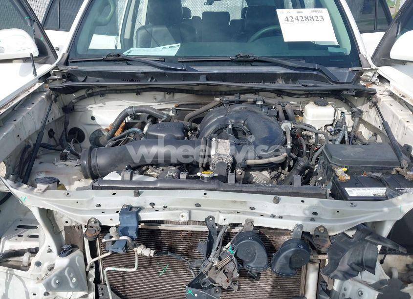 Photo 10 of 2011 Toyota 4runner SR5 V6 (VIN JTEZU5JRXB5028167)