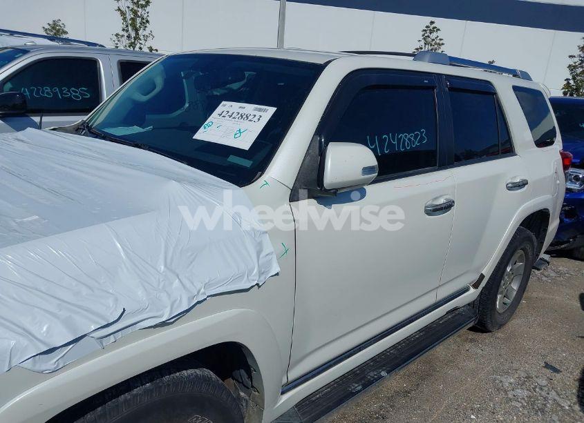 Photo 18 of 2011 Toyota 4runner SR5 V6 (VIN JTEZU5JRXB5028167)