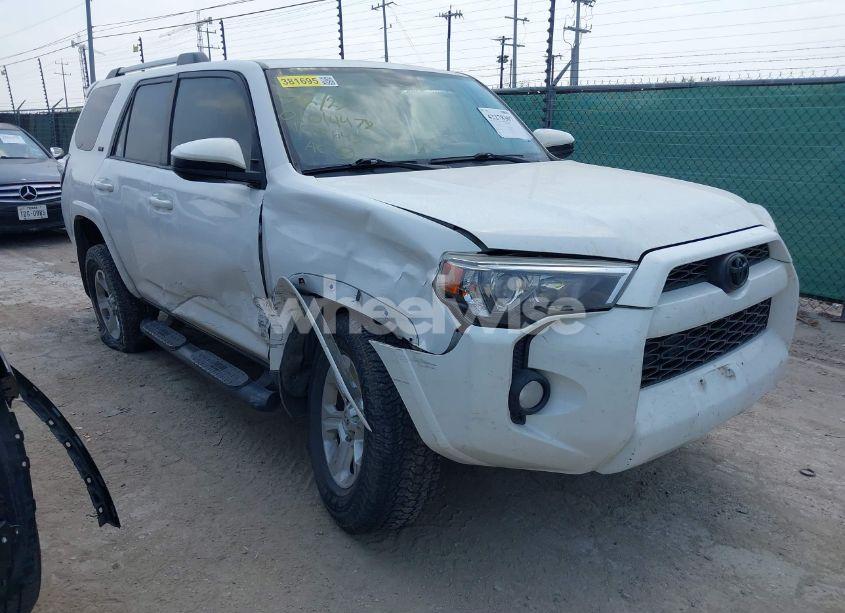 2019 Toyota 4runner SR5 (VIN JTEZU5JRXK5198643) main photo