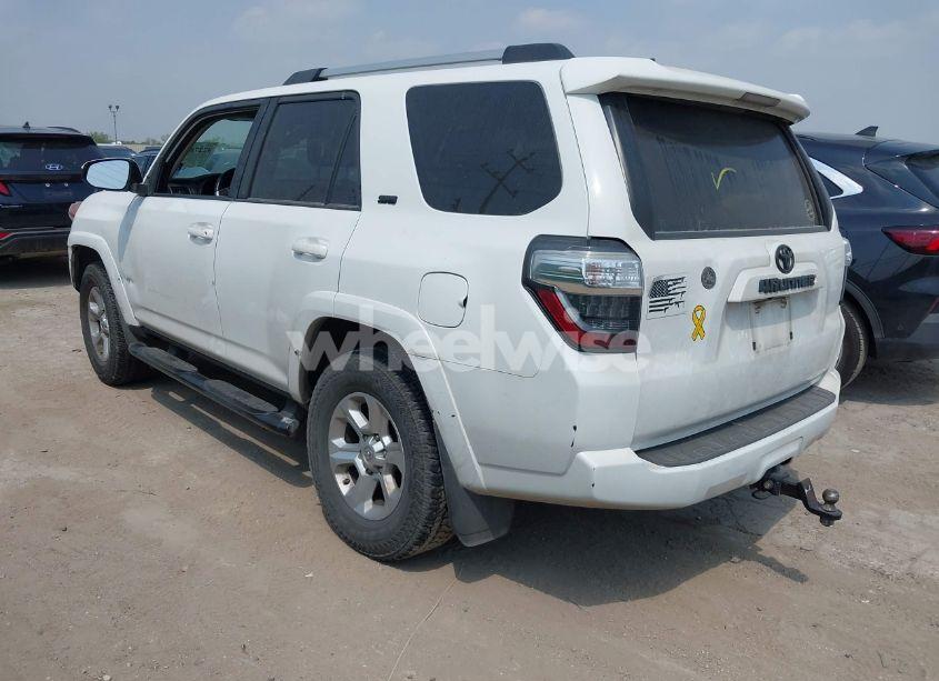 Photo 3 of 2019 Toyota 4runner SR5 (VIN JTEZU5JRXK5198643)