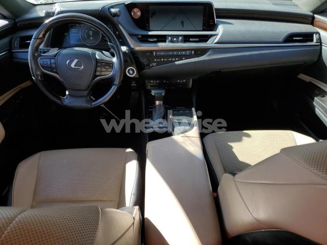 Photo 6 of 2019 LEXUS ES 300H (VIN JTHB21B13K2025219)