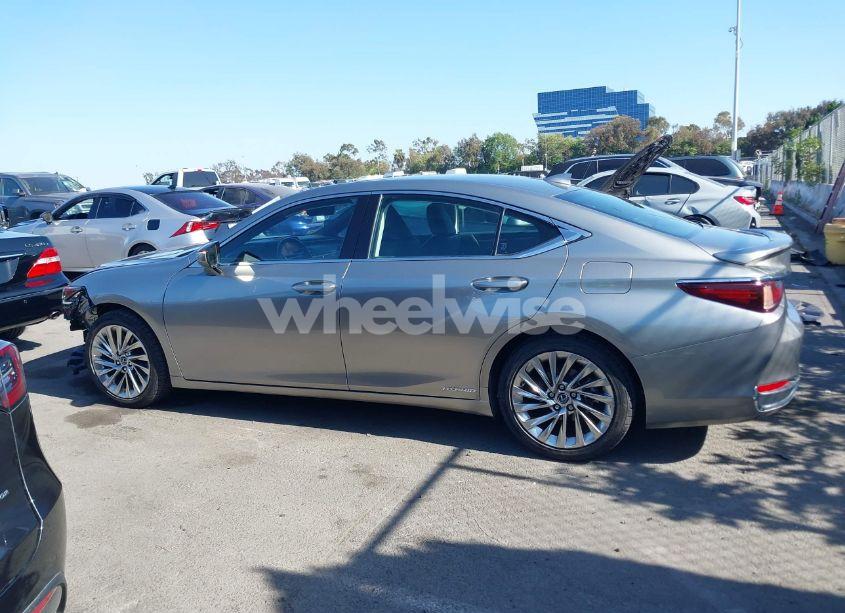 Photo 15 of 2019 Lexus Es 300H LUXURY/ULTRA LUXURY (VIN JTHB21B15K2031457)