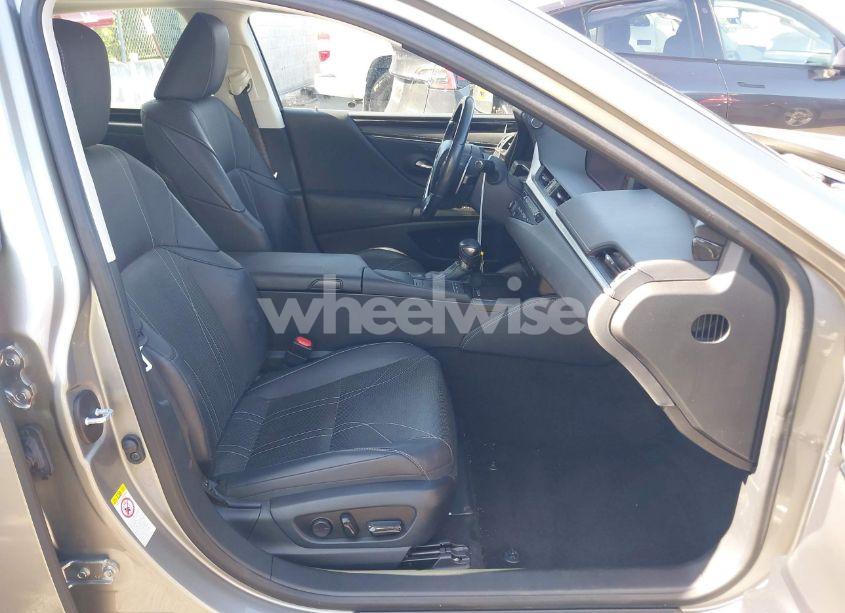 Photo 5 of 2019 Lexus Es 300H LUXURY/ULTRA LUXURY (VIN JTHB21B15K2031457)