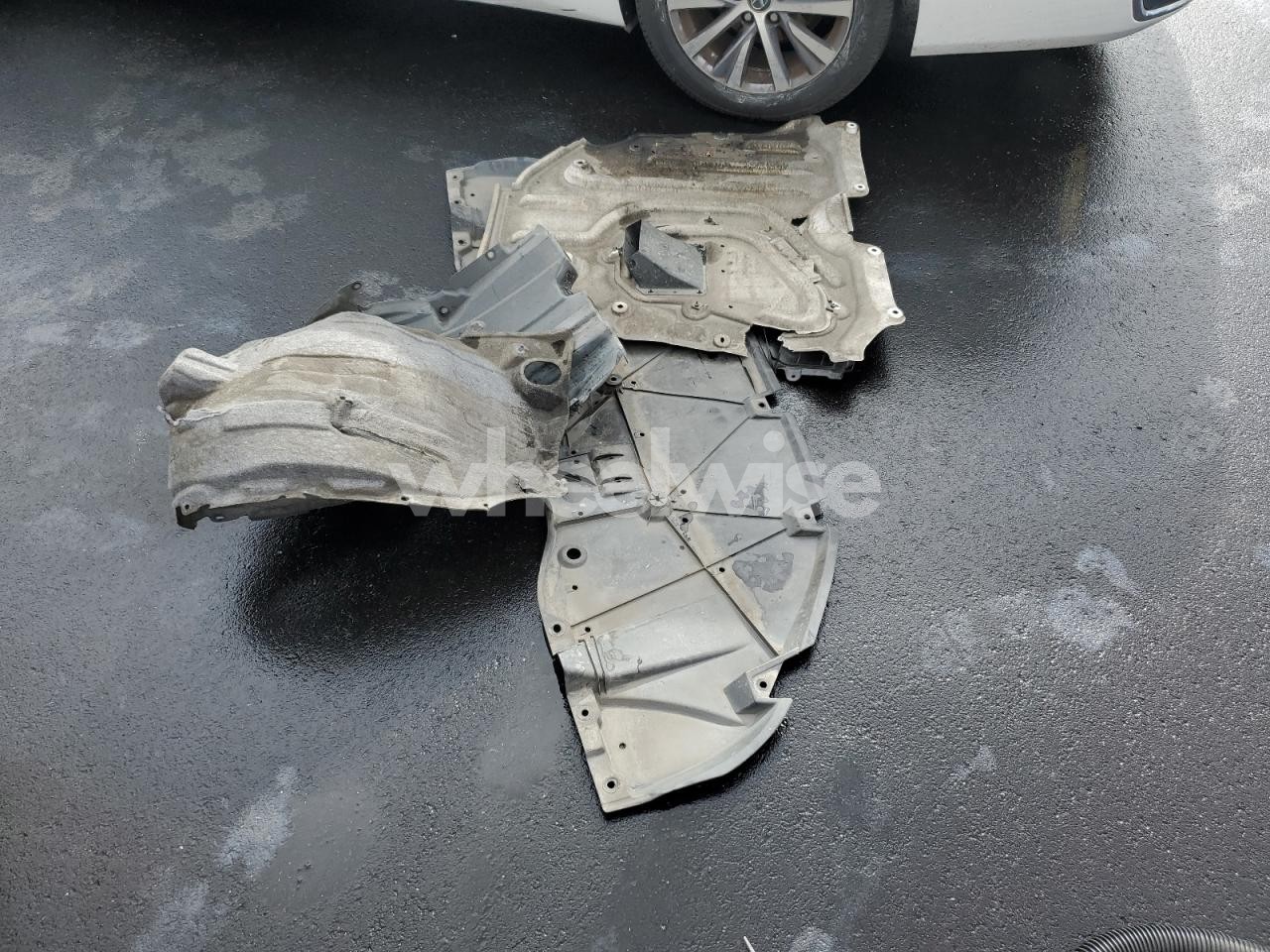 Photo 12 of 2019 LEXUS ES 300H (VIN JTHB21B19K2017917)