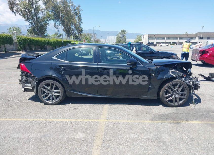 Photo 13 of 2018 Lexus Is 300 (VIN JTHBA1D24J5061958)