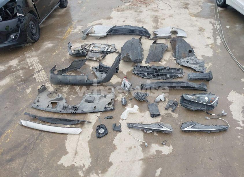 Photo 12 of 2018 Lexus Is 300 (VIN JTHBA1D26J5063470)