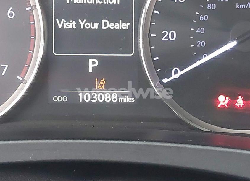 Photo 16 of 2018 Lexus Is 300 (VIN JTHBA1D26J5063470)