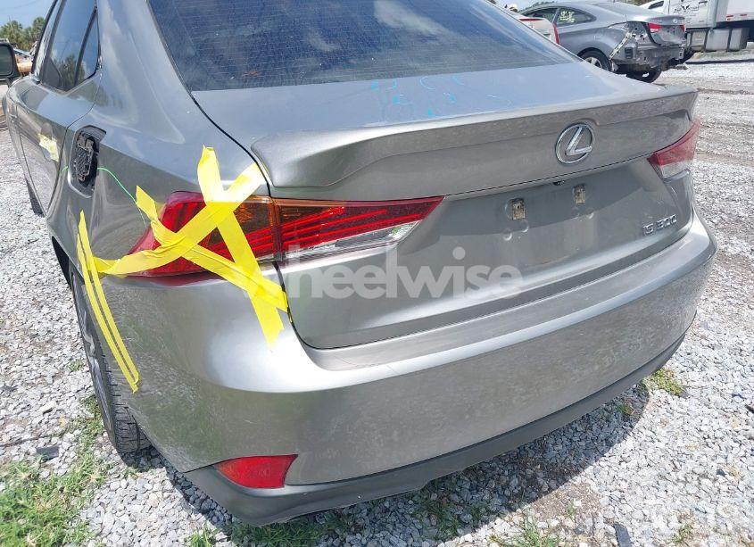 Photo 17 of 2018 Lexus Is 300 (VIN JTHBA1D29J5075810)