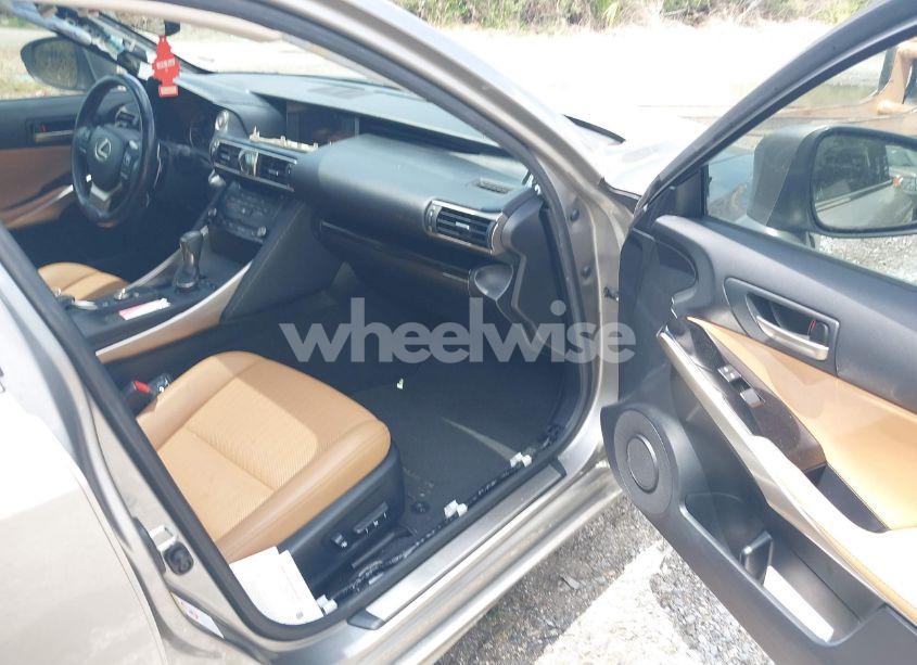 Photo 5 of 2018 Lexus Is 300 (VIN JTHBA1D29J5075810)