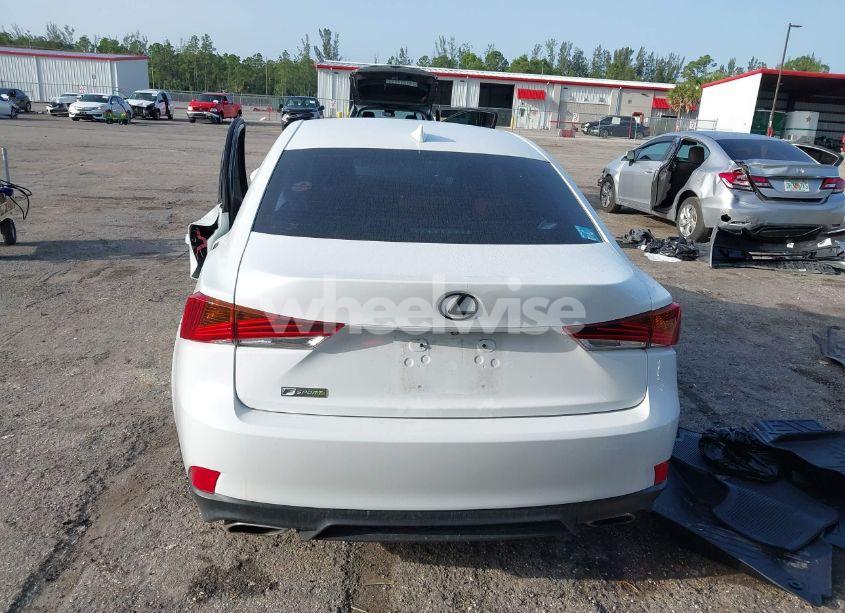 Photo 16 of 2018 Lexus Is 300 (VIN JTHBA1D29J5078352)