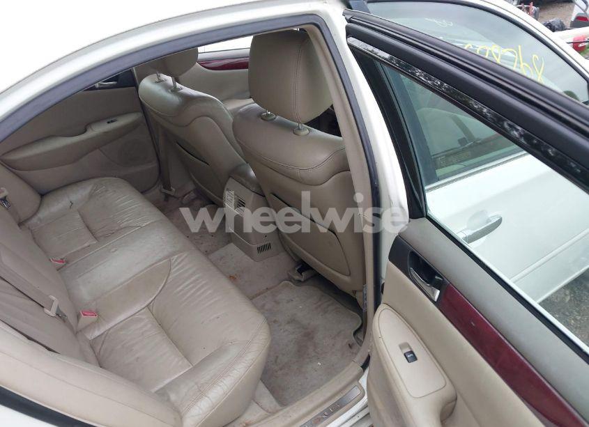 Photo 8 of 2002 Lexus Es 300 (VIN JTHBF30G125015830)