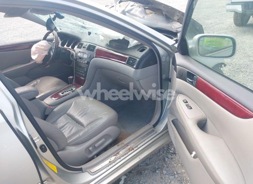 Photo 5 of 2002 Lexus Es 300 (VIN JTHBF30G220025571)