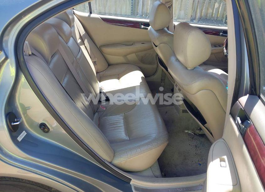 Photo 8 of 2002 Lexus Es 300 (VIN JTHBF30G520016900)