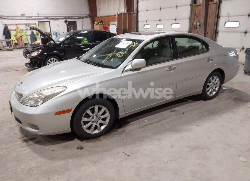 Photo 2 of 2002 Lexus Es 300 (VIN JTHBF30G620021037)