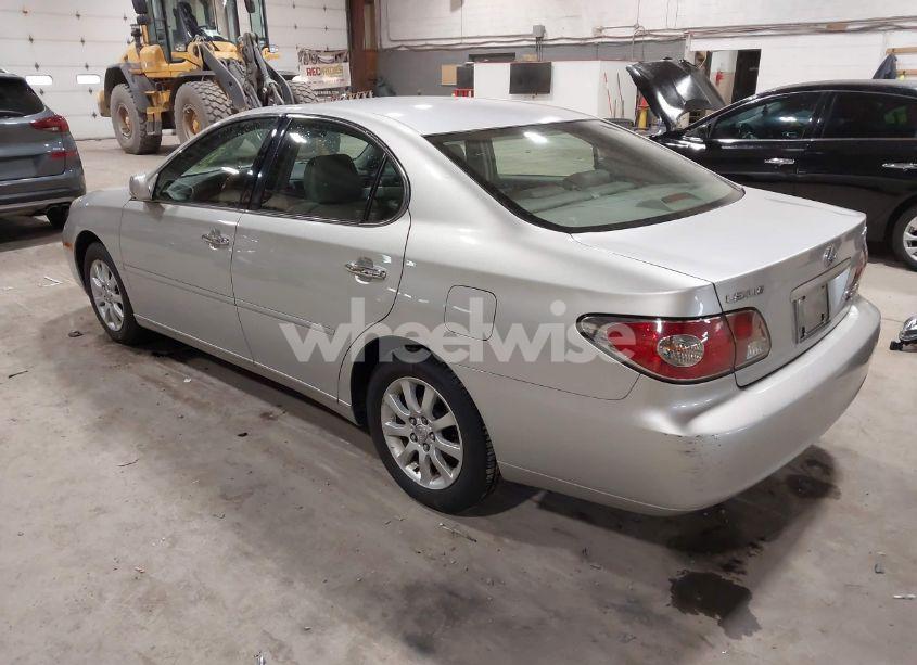 Photo 3 of 2002 Lexus Es 300 (VIN JTHBF30G620021037)