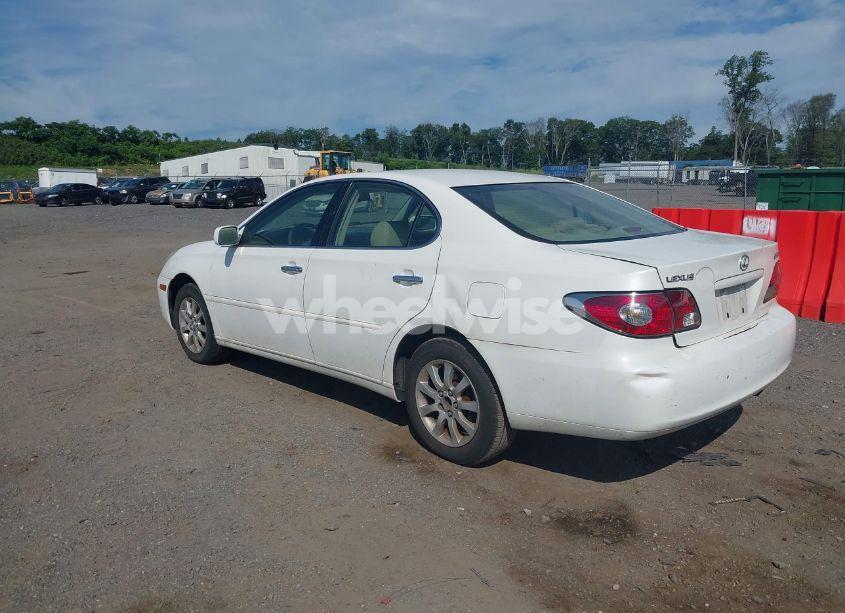 Photo 3 of 2002 Lexus Es 300 (VIN JTHBF30G820041547)