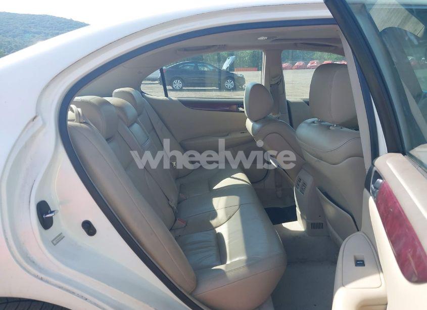 Photo 8 of 2002 Lexus Es 300 (VIN JTHBF30G820041547)