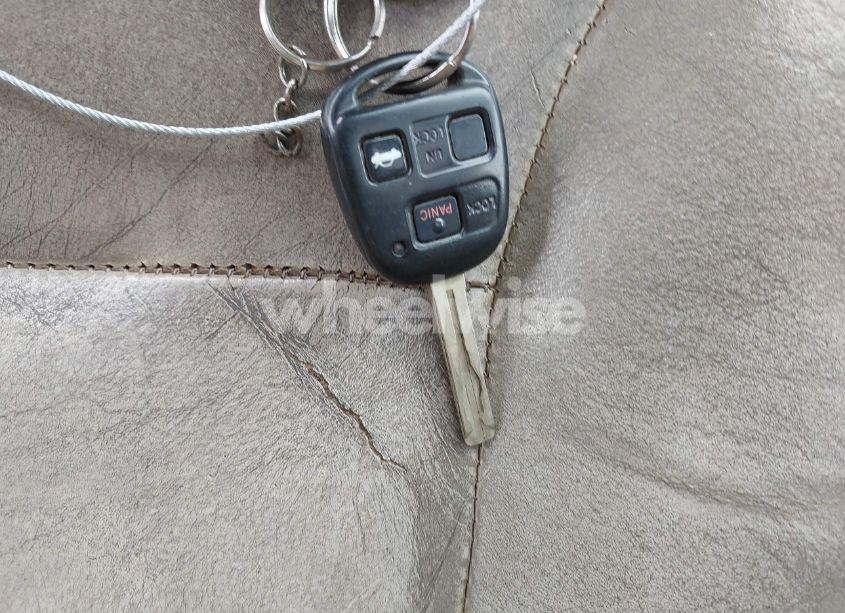 Photo 11 of 2003 Lexus Es 300 (VIN JTHBF30G836013391)