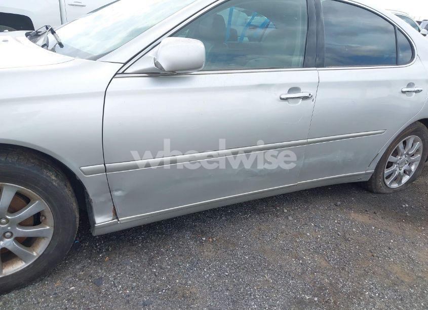 Photo 12 of 2002 Lexus Es 300 (VIN JTHBF30G920022893)