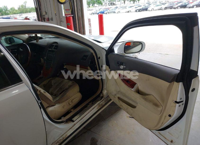 Photo 5 of 2011 Lexus Es 350 (VIN JTHBK1EGXB2426105)