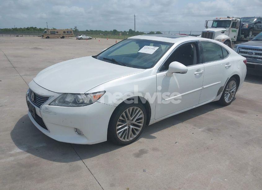 Photo 2 of 2013 Lexus Es 350 (VIN JTHBK1GG1D2057313)