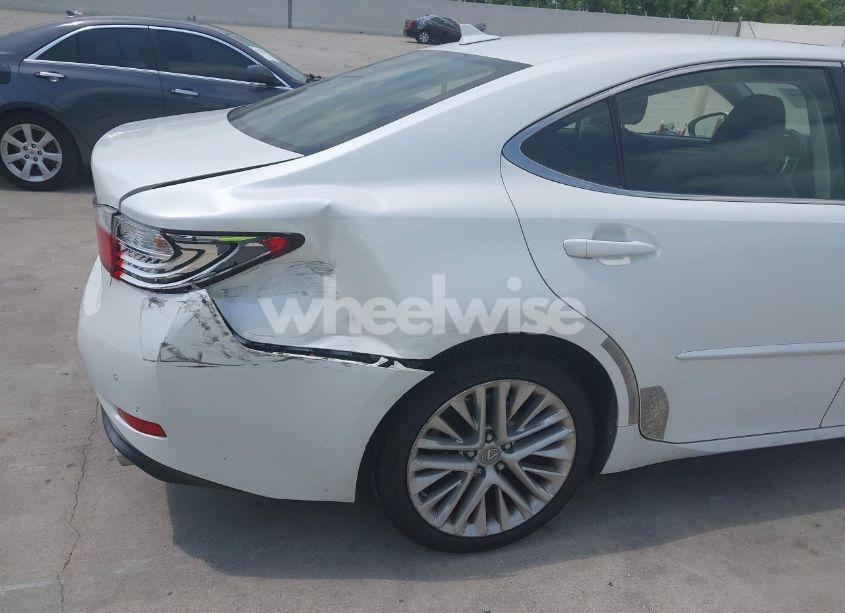 Photo 6 of 2013 Lexus Es 350 (VIN JTHBK1GG1D2057313)