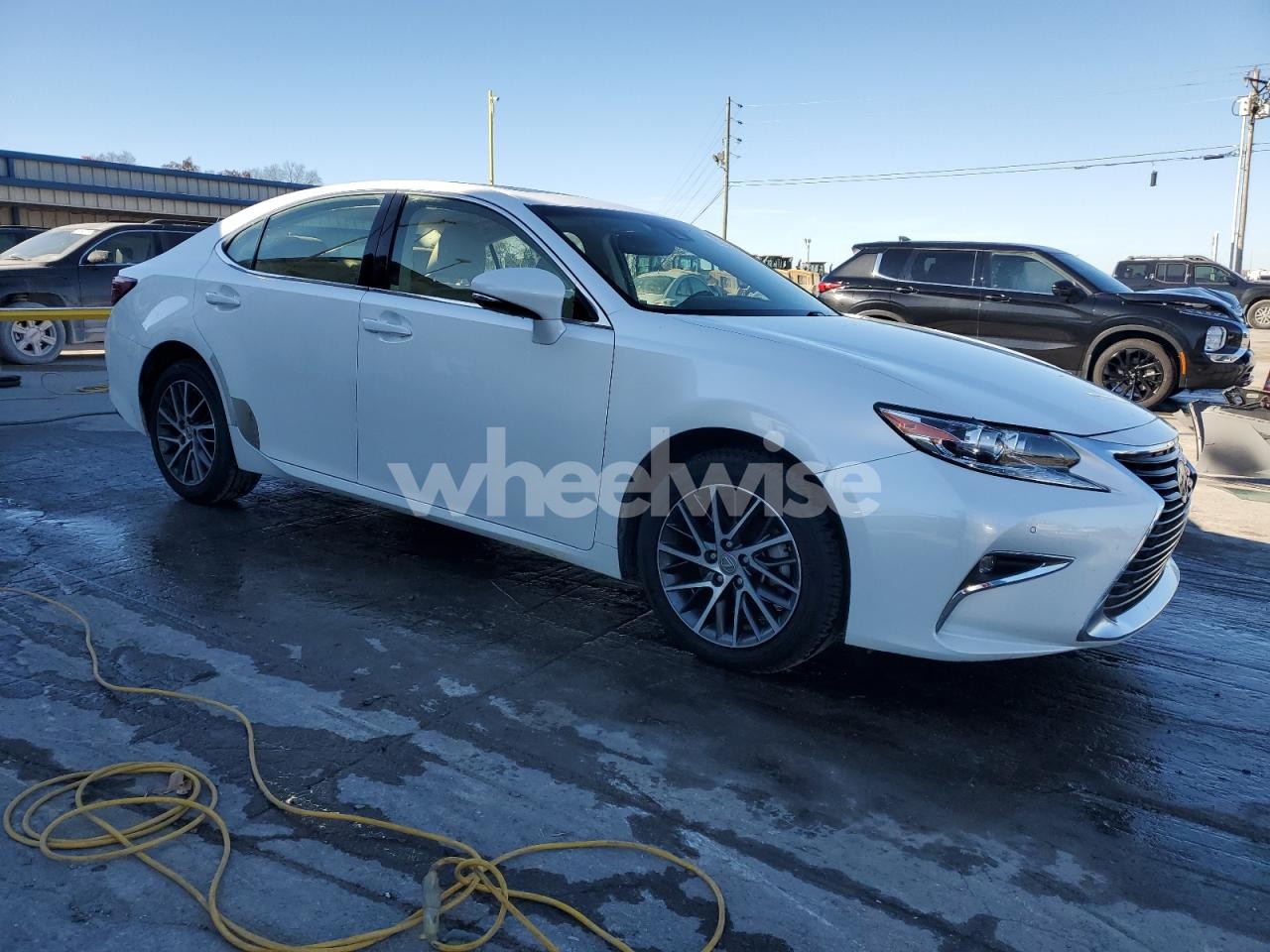 Photo 4 of 2016 LEXUS ES 350 (VIN JTHBK1GG2G2232060)