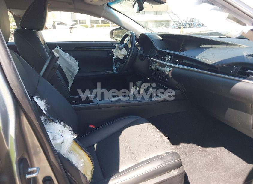 Photo 5 of 2018 Lexus Es 350 (VIN JTHBK1GG4J2264161)