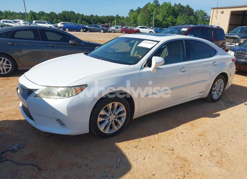 Photo 2 of 2013 Lexus Es 300H (VIN JTHBW1GG1D2017222)