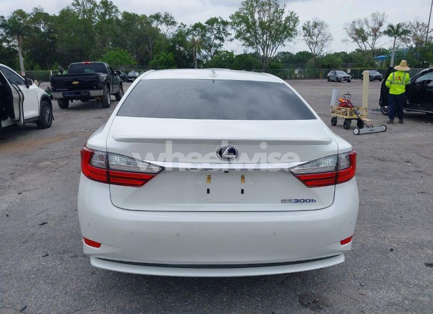 Photo 17 of 2018 Lexus Es 300H (VIN JTHBW1GG1J2188211)