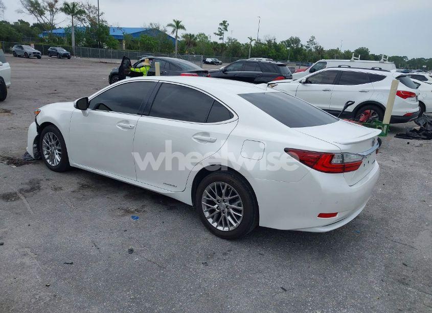 Photo 3 of 2018 Lexus Es 300H (VIN JTHBW1GG1J2188211)