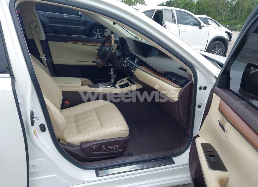 Photo 5 of 2018 Lexus Es 300H (VIN JTHBW1GG1J2188211)