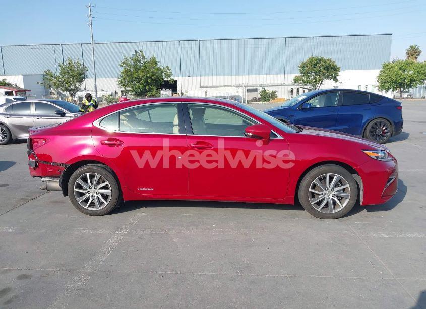 Photo 14 of 2018 Lexus Es 300H (VIN JTHBW1GG5J2193461)