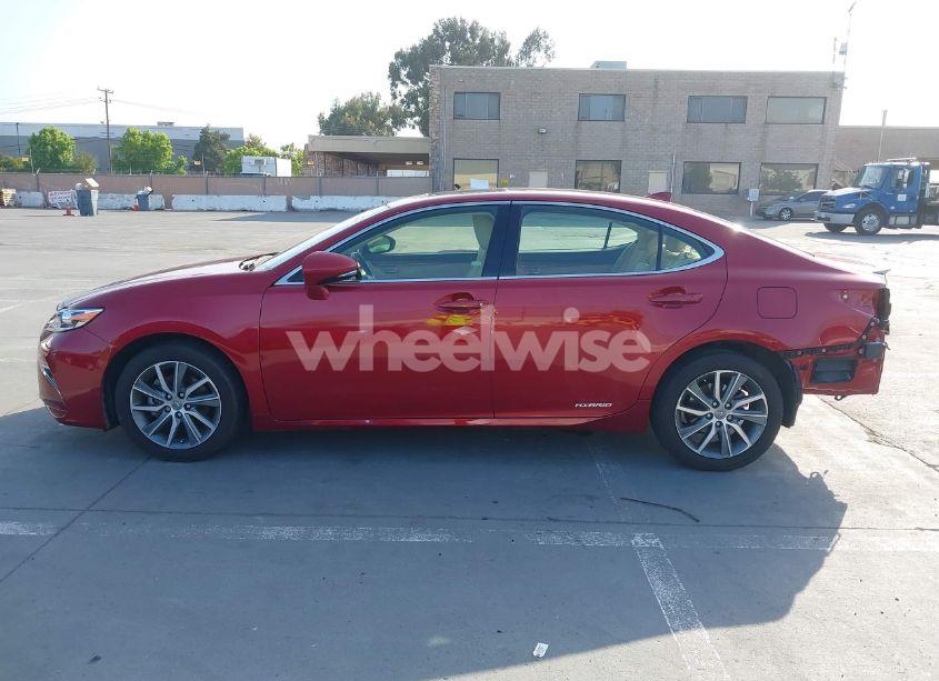 Photo 15 of 2018 Lexus Es 300H (VIN JTHBW1GG5J2193461)