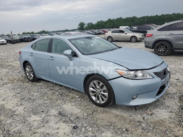Photo 10 of 2014 LEXUS ES 300H (VIN JTHBW1GG7E2052316)