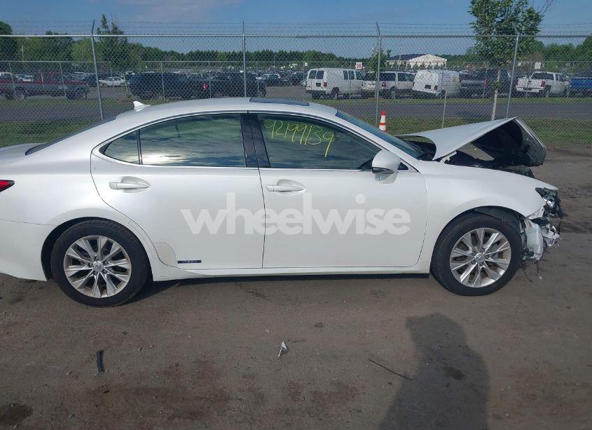 Photo 14 of 2013 Lexus Es 300H (VIN JTHBW1GG9D2026119)